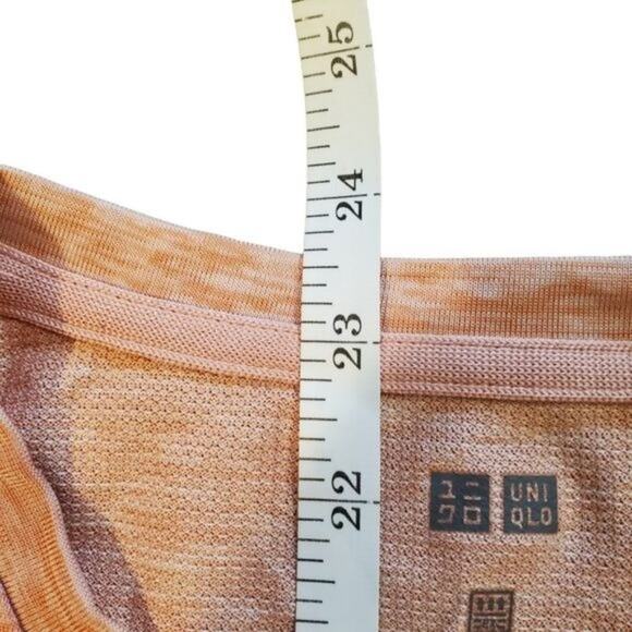 EUC Uniqlo Sport wear red white tie-dye short sleeve t-shirt size M - Picture 3 of 8